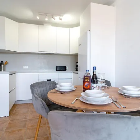 Hibiscos 72 Deluxe By Casasol Διαμέρισμα