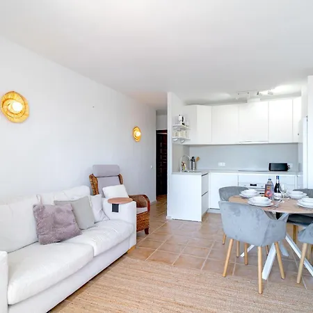 Hibiscos 72 Deluxe By Casasol Διαμέρισμα *