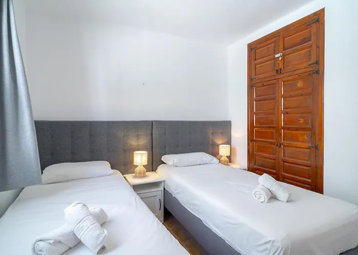 Hibiscos 72 Deluxe By Casasol Апартаменты Нерха