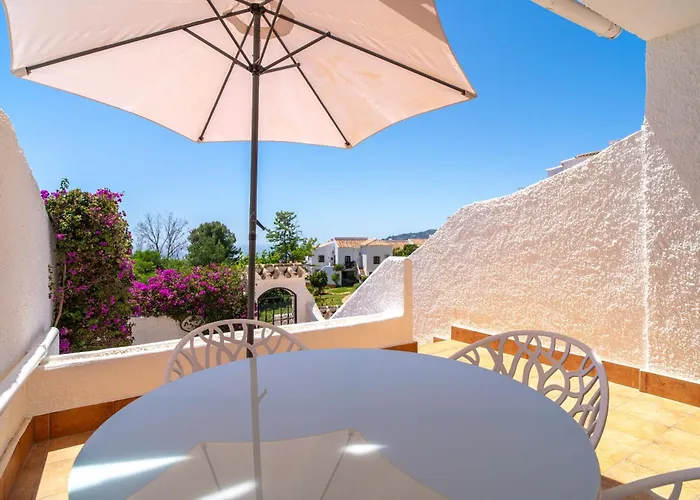 Hibiscos 72 Deluxe By Casasol Апартаменты Нерха